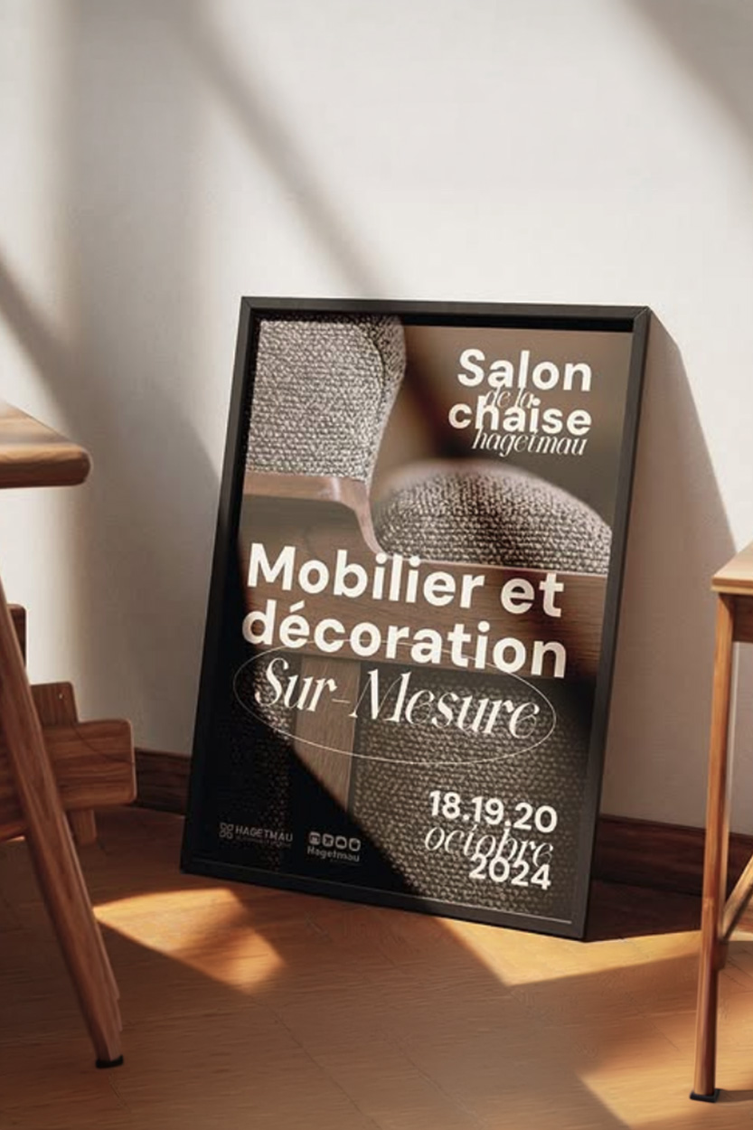 Vérification de maquettes et préparation de fichiers pour l'impression publicitaire au studio Griffe Communication.